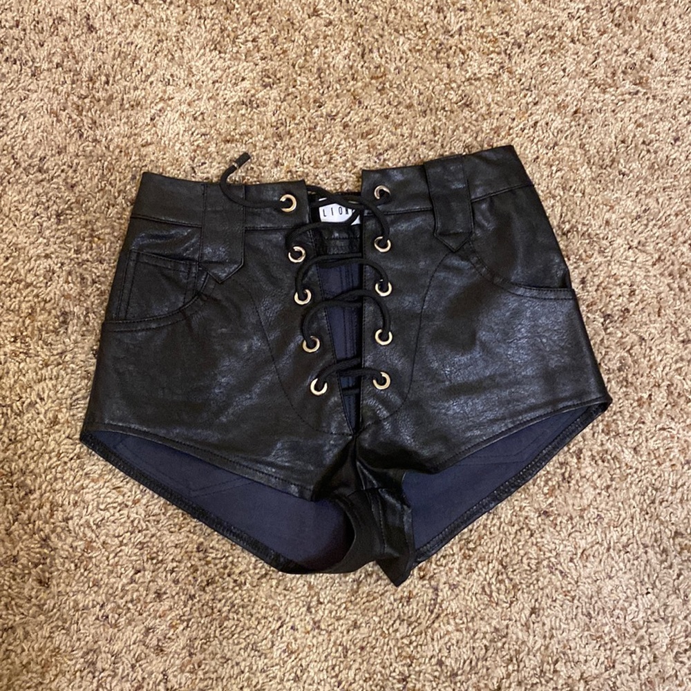 Lioness leather shorts !